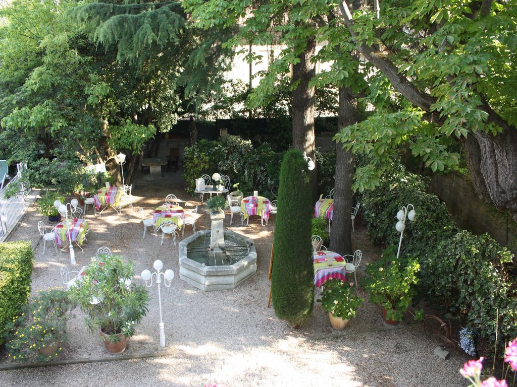 Hôtel le Chalet Fleuri Saint-Rémy-de-Provence Extérieur photo