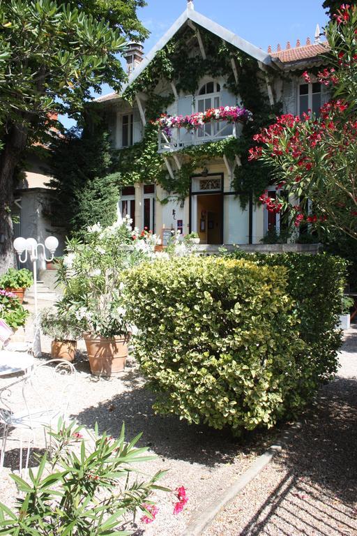 Hôtel le Chalet Fleuri Saint-Rémy-de-Provence Extérieur photo